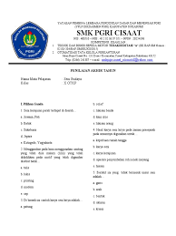 Kain dicelupkan ke dalam pewarna alami yang berbeda untuk menghasilkan kombinasi dan efek warna yang baru. Sbk X