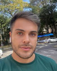 Leonardo Amaro's Instagram, Twitter & Facebook