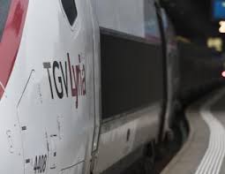 Ouigo est une offre de tgv permettant de payer son billet de train moins cher. Train Paris Geneve Pas Cher Oui Sncf