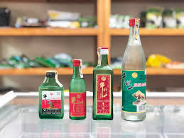 Rượu - Nhị Oa Đầu Ngưu Lan Sơn 40 chai/thùng, 100ml/chai, nồng độ 56% | Facebook