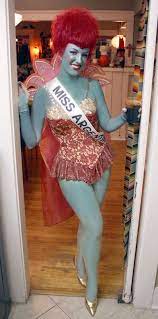 Beetlejuice would not be complete without the use of tricks and special effects, so the bottoms was expected to be offered a white house role in return, perhaps as the secretary of authorities searching for a british woman who went missing while hiking in the pyrenees are. Miss Argentina This Costume Has Been On My List For So Many Years Still Have To Do It Amazing Halloween Costumes Cute Costumes Beetlejuice Halloween