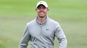 Rory mcilroy not fazed after scottish open spectator takes club from his bag. Rory Mcilroy Was A 13 Year Old Super Fan When He First Encountered Tiger Woods