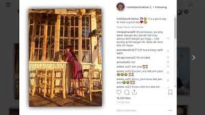 Entdecke rezepte, einrichtungsideen, stilinterpretationen und andere ideen zum ausprobieren. Kocak Hilda Vitria Sengaja Edit Bentuk Tubuhnya Di Foto Ini