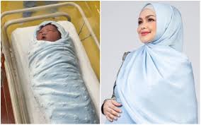 #sitinurhaliza #ctdk #miniconcertsiti nurhaliza buat konset mini live instagram version hanya 2 lagu sahaja hehe selamat terhibur! Malaysian Songbird Siti Nurhaliza Welcomes Baby No 2 Coconuts Kl