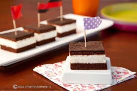 Pe baza de blat de cacao si crema fina cu gust intens de lapte, prajitura kinder felie de lapte este preferata de intreaga familie, mai ales de cei mici. Kinder Felie De Lapte Milch Schnitte Diva In Bucatarie