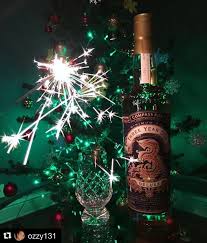 Muthis Bir Viski Koleksiyonuna Sahip Olan Dostumuz Ozzy131 Den Senenin En Ozel Siselerinden Biri Geldi Compassboxwhiskyco Nin B Bottle Whiskey Whiskey Bottle