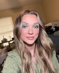 Abby Renee Hano (@abbyy_cadabra) • Instagram photos and videos