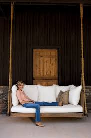 Simple outdoor daybed (via apartmenttherapy) 4 of 10. Diy Outdoor Swings Ideas 1001 Gardens