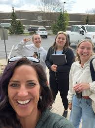 Amy Caraway's Instagram, Twitter & Facebook