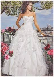 Robe princesse originale ou toute en simplicité ornée de perles étincelantes ou. Catalogue Tati Mariage 2015 Toutes Les Photos