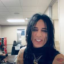 I just wanted to make it louder, bang… a screenshot 🤣… today's Tommy live  🥰