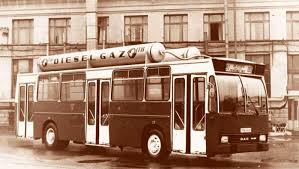 Maybe you would like to learn more about one of these? De La Enola Gay La Elena Gay Cum A Ajuns Bombardierul De La Hiroshima Autobuz In Anii 80 Antena 1