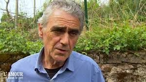 L'amour est dans le pré (spoiler) : la chute stupéfiante de Jean-Paul avec  Davy, Karine Le Marchand intervient en plein tournage sur M6