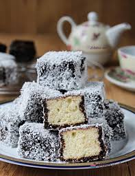 Dacă vrei o prajitura ieftina si usoara, atunci trebuie sa incerci acest desert cu ananas! 10 Retete De PrÄƒjituri Simple Pentru IncepÄƒtori Lecturi Si Arome