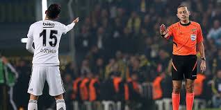 Süper lig'in 16.haftasında oynanacak dev derbiyi fifa kokartlı hakem cüneyt çakır yönetecek. Carsi Dan Cuneyt Cakir Paylasimi Durust Ol Adil Ol
