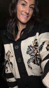 Officially started my neurofeedback protocols today! I get to listen to a  @giggly.squad episode while training my brain to be less anxious, how cool!  ☻︎