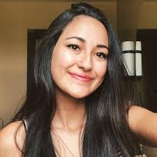 Rebecca Sheffer's Instagram, Twitter & Facebook