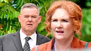 Coronation Street Christmas spoilers: Tracy and Paula's passion confirmed? 