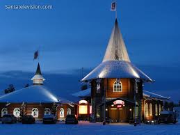 A maggior ragione, l'itinerario esatto che babbo natale impiegherà per raggiungere casa tua potrebbe sembrare problematico. Foto Casa Del Natale Nel Villaggio Di Babbo Natale In Lapponia Finlandia
