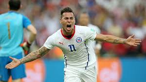 Eduardo vargas, delantero de la selección chilena. Arsenal Target Vargas Set For Qpr Medical Eurosport