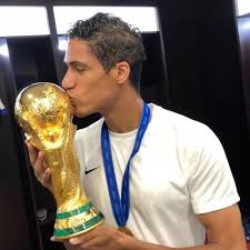View latest posts and stories by @raphaelvarane raphael varane in instagram. The Trophy Of The World Cup 2018 Being Kissed By Raphael Varane On His Account Instagram Spotern