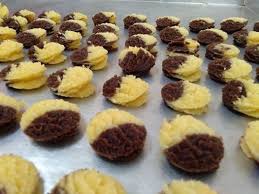 Are you see now top 10 untaian kasih results on the web. Biskut Bangkit Kelapa Legend