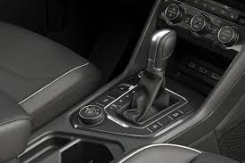 The centre stack and dashboard are simple and clearly laid out, plus there is a fully digital instrument cluster, similar to audi's virtual cockpit, available as standard on higher trim levels or as an option lower down the. Vw Bereitet Marktstart Des Passat Gt In Usa Vor
