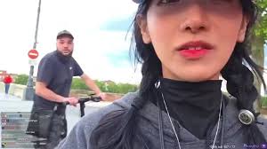 Jinnytty a été attaquée pendant son live dans le sud de la France.