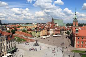 Es también la sede del presidente de la república, del parlamento y del resto de las autoridades centrales. Varsovia Cracovia Duo City Break City Break Interra Travel