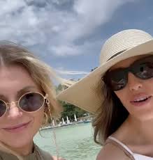 Feeling very grateful for the girls and very grateful for jamón ibérico 🇪🇸