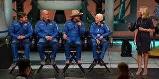 Бул тууралуу миллиардер инстаграмдагы баракчасына жарыялады. Kidi4at45roplm