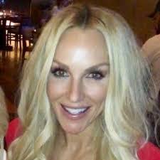 Veronica Barrett's Instagram, Twitter & Facebook