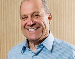 Torelli assume a presidência do Instituto Pró-Livro