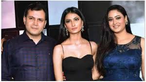 In 2011, she won the reality show, bigg boss 4 with rs 10 million as prize money and appeared on. After Claiming No Separation Abhinav Kohli Questions Shweta Tiwari S Daughter Palak About Deleted Instagram Post