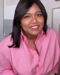 Conferencista destaca importancia de no delegar tu felicidad en otros