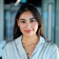 300+ Profile mit dem Suchbegriff „Nádia“