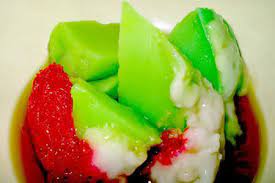 Lidah buaya punya khasiat untuk membantu menghilangkan plak di gigi asal kamu rutin mengonsumsinya. Kuih Lidah Buaya Kelantan Satu Huruf G