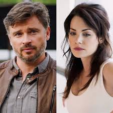 Tom Welling & Erica Durance ✨ 📺: Professionals