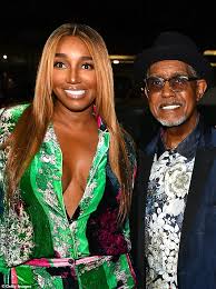 The real housewives of atlanta alum nene leakes was recently recorded telling patrons of her atlanta lounge, the linnethia, that husband gregg leakes could possibly be losing his battle with cancer. Rhoa Alum Nene Leakes Reveals Husband Gregg S Cancer Has Returned And He S In Hospital After Surgery Aktuelle Boulevard Nachrichten Und Fotogalerien Zu Stars Sternchen