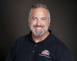 Keith Raleigh's Instagram, Twitter & Facebook