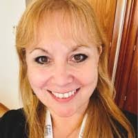 Adriana Sardi's Instagram, Twitter & Facebook