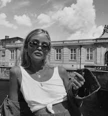 Aesthetic Black And White Instagram Pictures Glamour Black And White Aesthetic Insta Photo Ideas White Aesthetic
