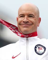 Aaron Keith's Instagram, Twitter & Facebook