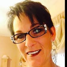 Roxeanne Thorman's Instagram, Twitter & Facebook