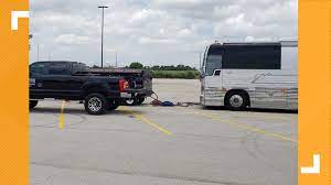 I would be playing the veteran lander and get 560 attack xp per commendation point. Dallas Bed Bugs Expert Says He Treats 5 To 10 Rideshare Vehicles Per Week Wfaa Com