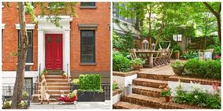These 9 ideas for small apartment decor will make your nyc living in a small new york apartment does require some sacrifices, but decor doesn't have to be one. Tour This New York City Country Chic Home Townhouse Country Decorating Ideas