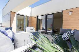 The apartment, housed in a building dating from 1992, is 3.4 miles from the technical academy esslingen. Traumhafte Dachterrassenwohnung Munchen Munchner Home Staging Agentur