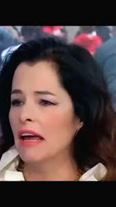 TSUNAMI!! 🌊🤣💦 #queeraquatics #whitelotus