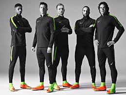 Almost all players of the line transitioned to hypervenom, lewandowski among them. Robert Lewandowski Leads The Greatest Strike Force In Modern Football