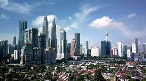 Kbri kuala lumpur menyediakan pendidikan keahlian computer bagi pekerja indonesia di malaysia, informasi lebih lanjut silakan menghubungi kedutaan besar republik indonesia kuala lumpur. Shutterstock